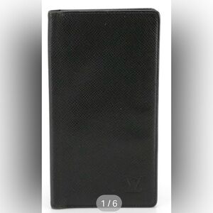 Louis Vuitton Porte-Valeurs Cartes Crédit Long Wallet in Black Taïga Leather